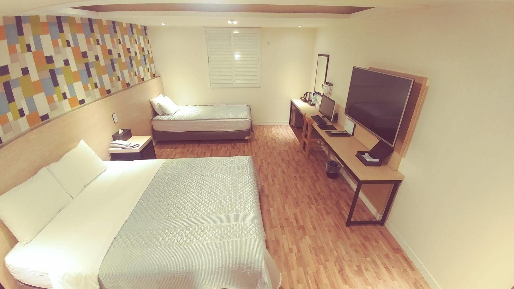 White Hotel Suwon Exterior foto